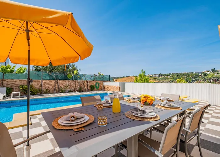 Duarte * 阿尔布费拉