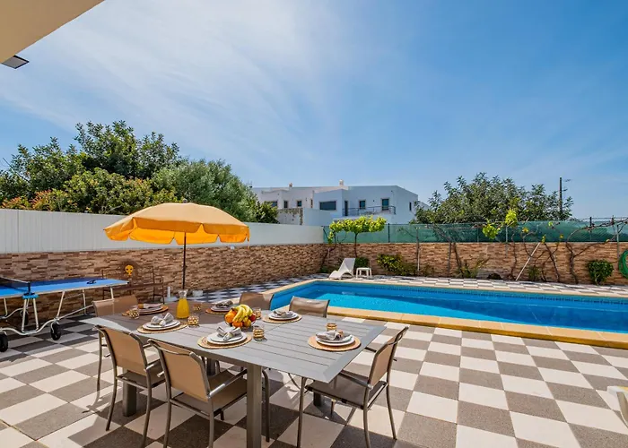 Duarte Villa *