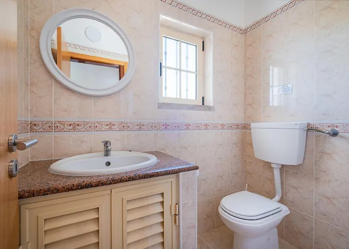 Duarte * 阿尔布费拉