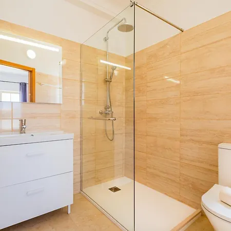 Duarte * Αλμπουφέιρα